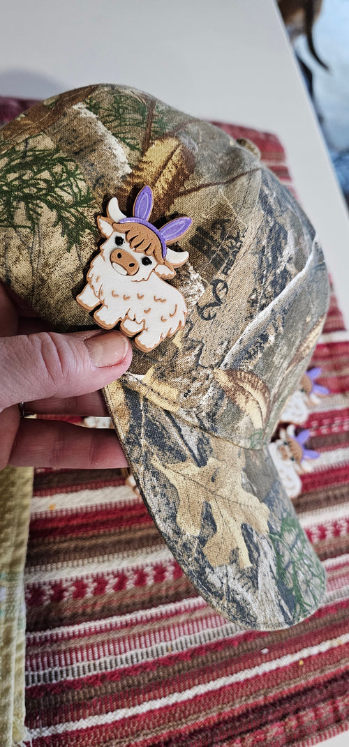 3d Easter Highland Cow Bunny Hat Pin